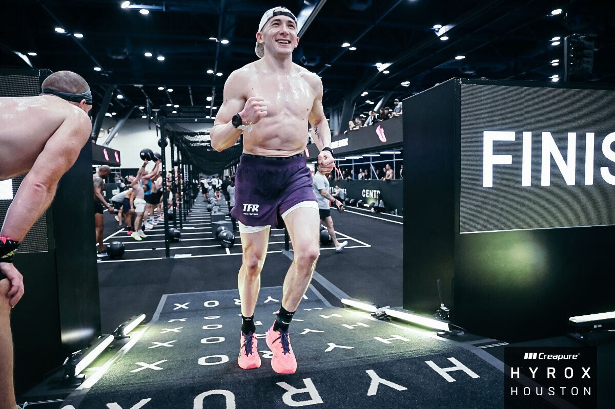 Running into the finish, Houston